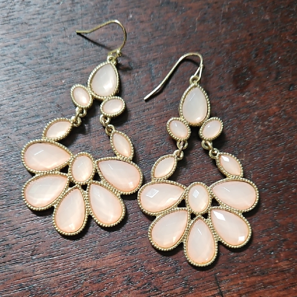 Elegant Gold and Cream Teardrop Earrings